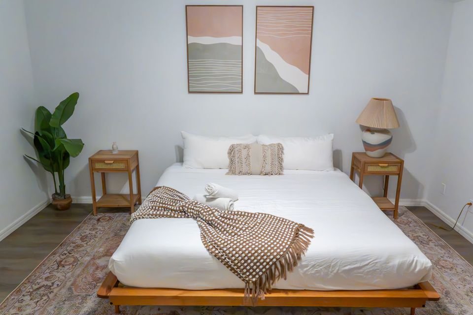 Bedroom with queen bed